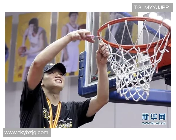 刘铮的篮球之路:从青涩少年到职业赛场的奋斗与成长 刘铮的篮球之路:从青涩少年到职业赛场的奋斗与成长